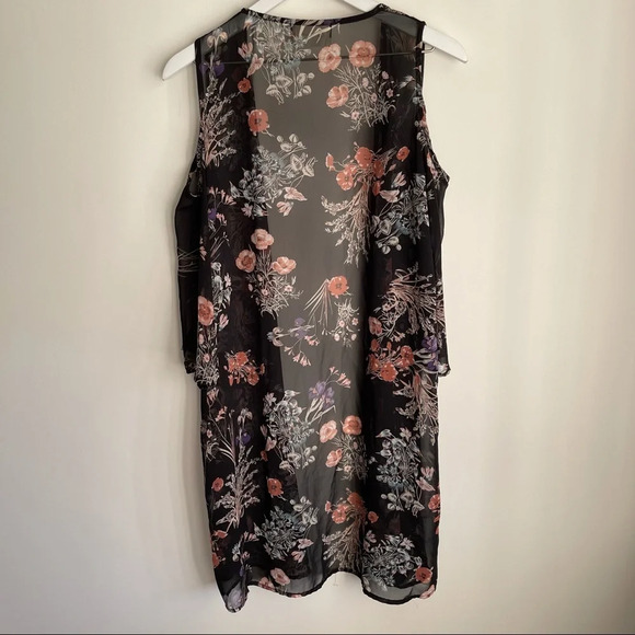 The Cove cold shoulder sheer floral kimono - Picture 4 of 4